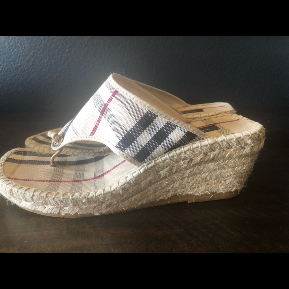 Like new authentic Burberry espadrilles sandals. - Picture 3 of 6